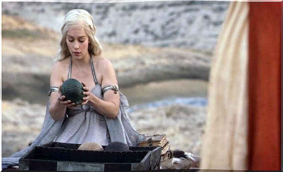 Daenerys and the dragon eggs