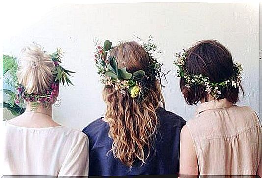 friends-with-flower-wreaths